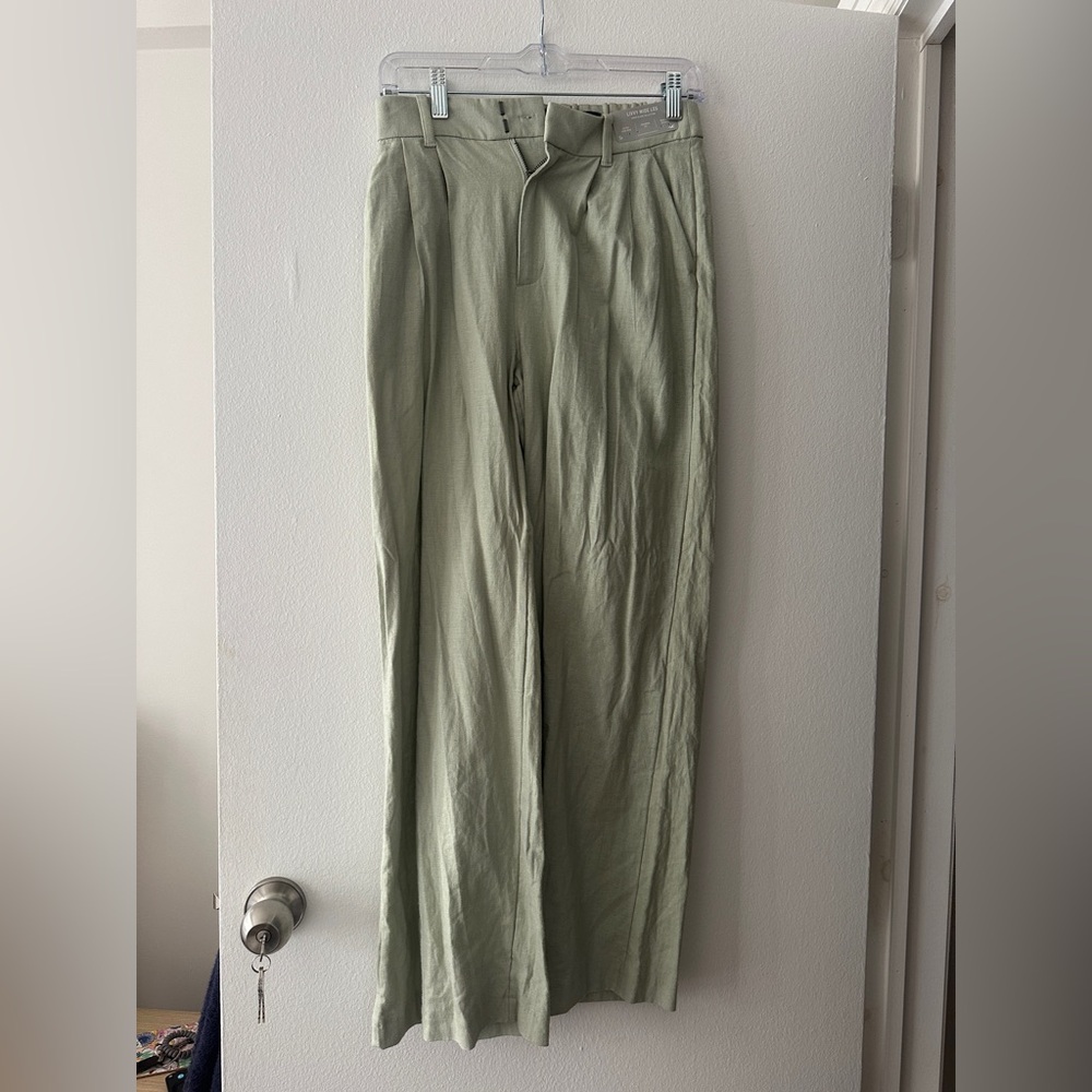 Hollister Ultra Wide Leg Livvy Pants w/ tags